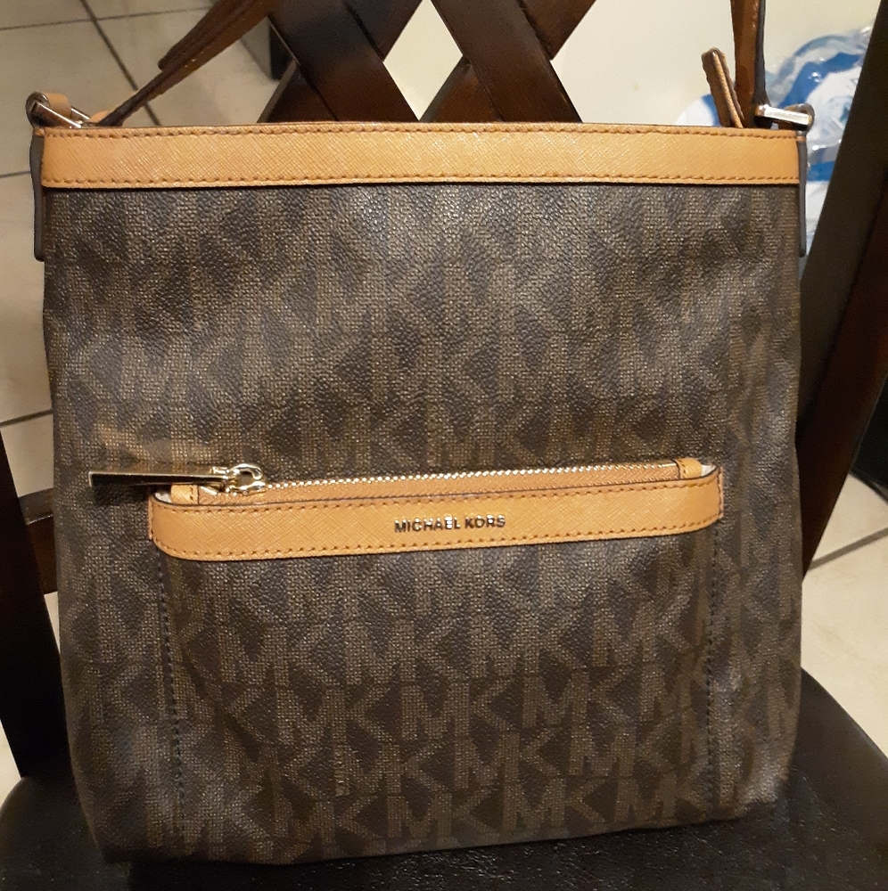 Nwot mk crossbody